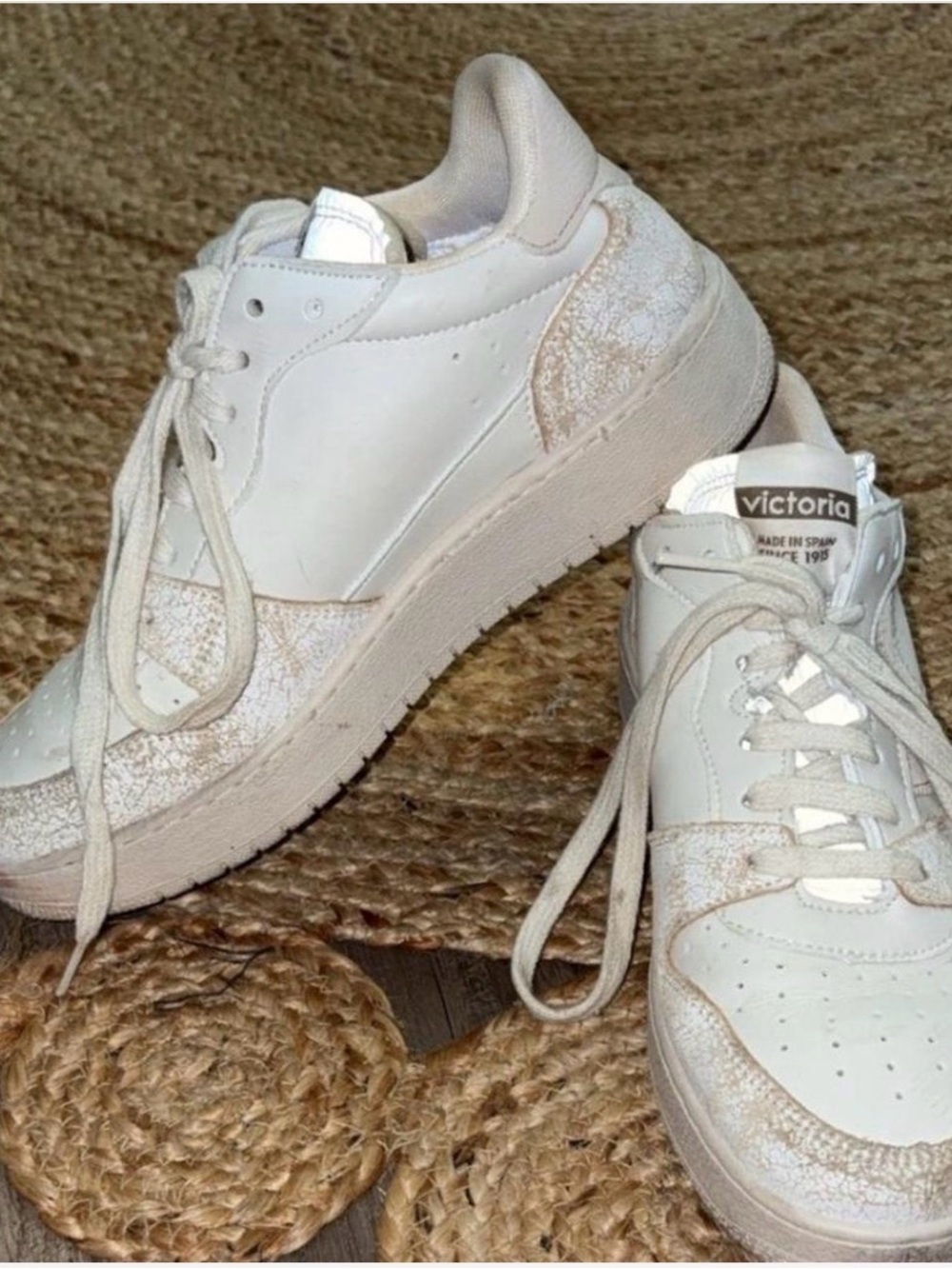 Women's Victoria Cream Leather Casual Sneakers
